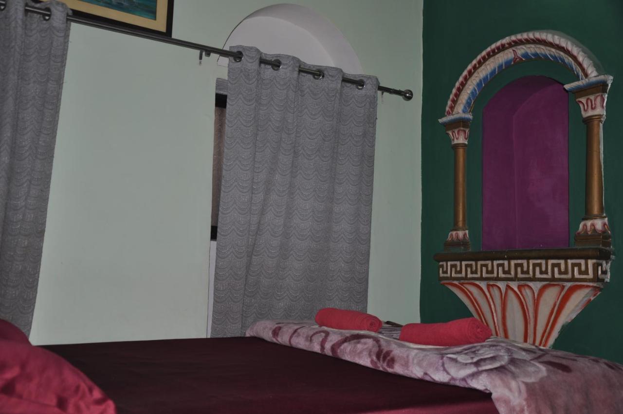 Ganga Fuji Home Varanasi Esterno foto